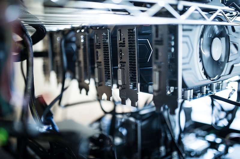 �}�C�j���O�ɂ͂S���